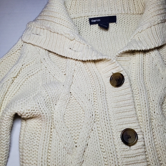 Gap Kids Cable Knit Sweater Cardigan. Size 6/7 - Picture 2 of 6
